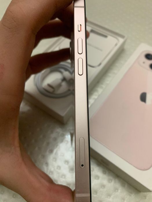 iPhone 13 в идеальном без царапин