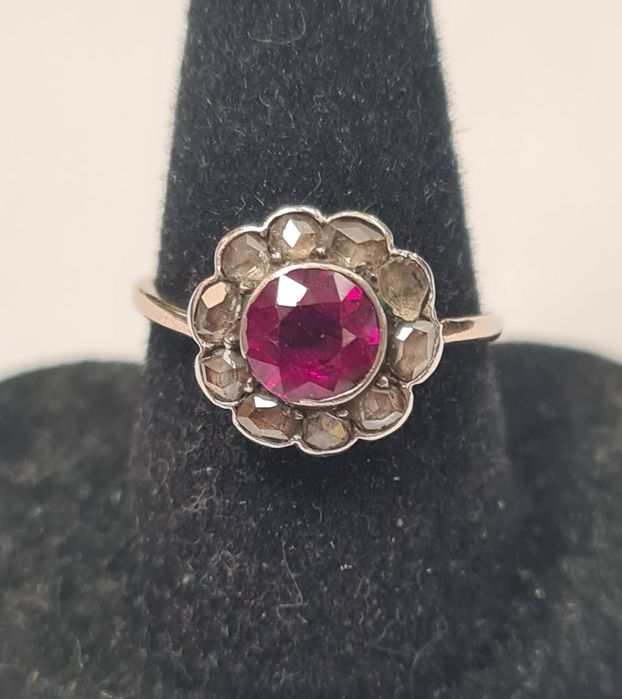 Inel din aur galben 14k si argint, cu rubin si diamante naturale,