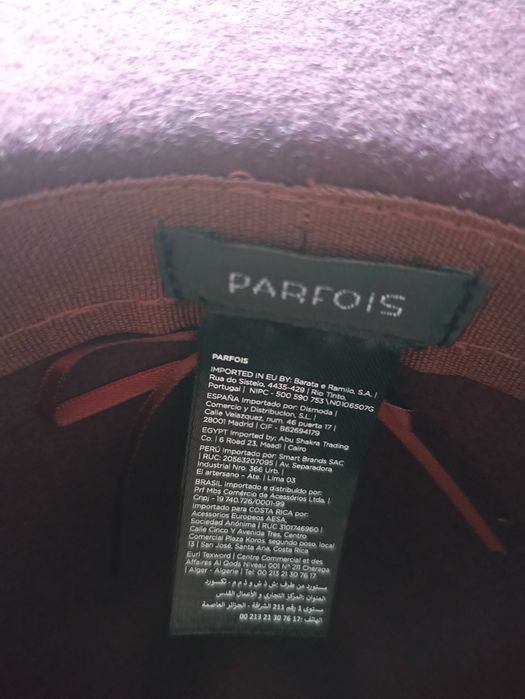 Дамска шапка с периферия