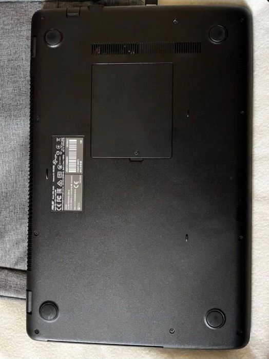 Laptop ASUS Vivobook 15 - i7 gen 8, 16GB RAM, SSD+HDD, MX130