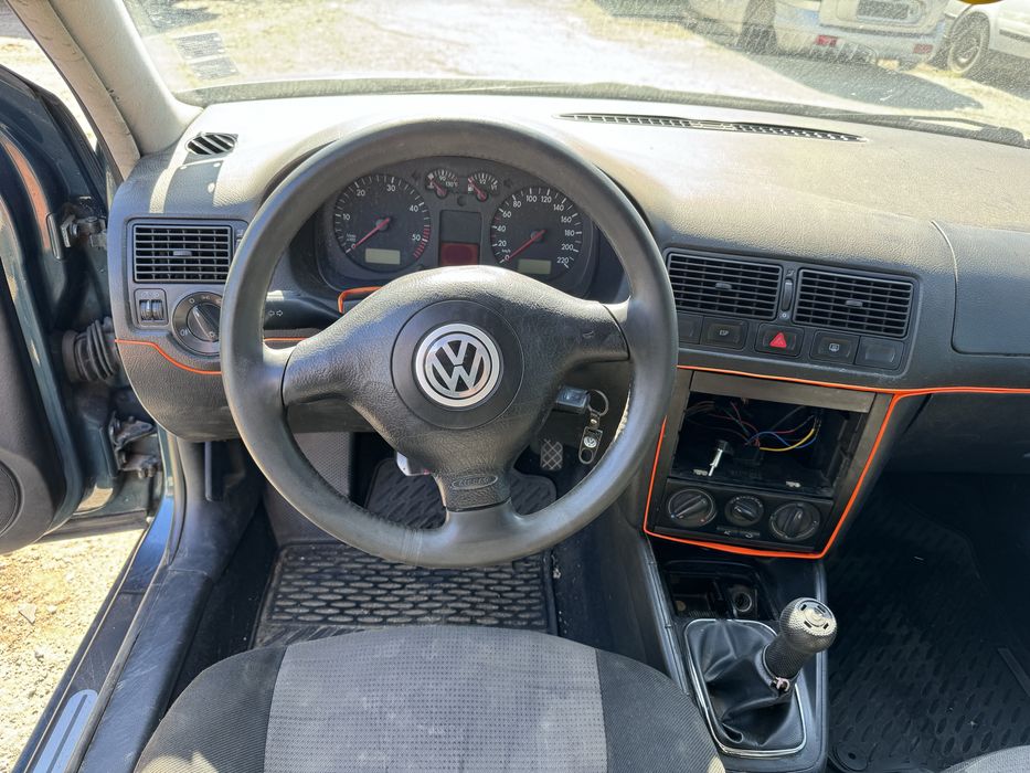 VW Golf 4 1.9tdi 90hp 2000г На Части