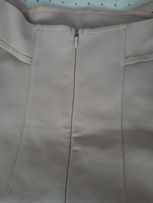 Бандажна рокля в цвят нюд/телесен Л р-р