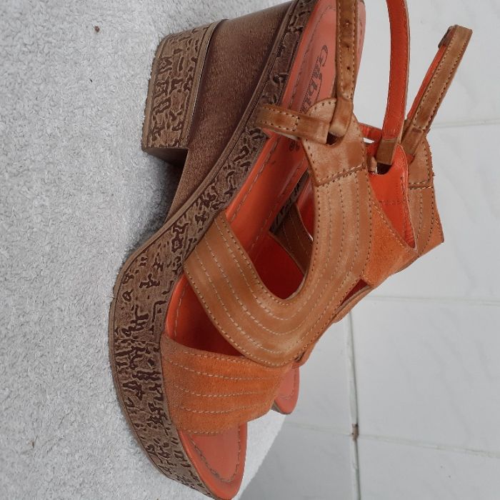 Кожени сандали и обувки от естествена кожа