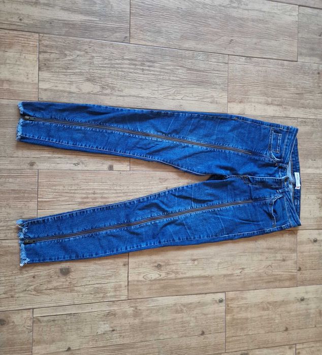 Много дамски дънки размер S