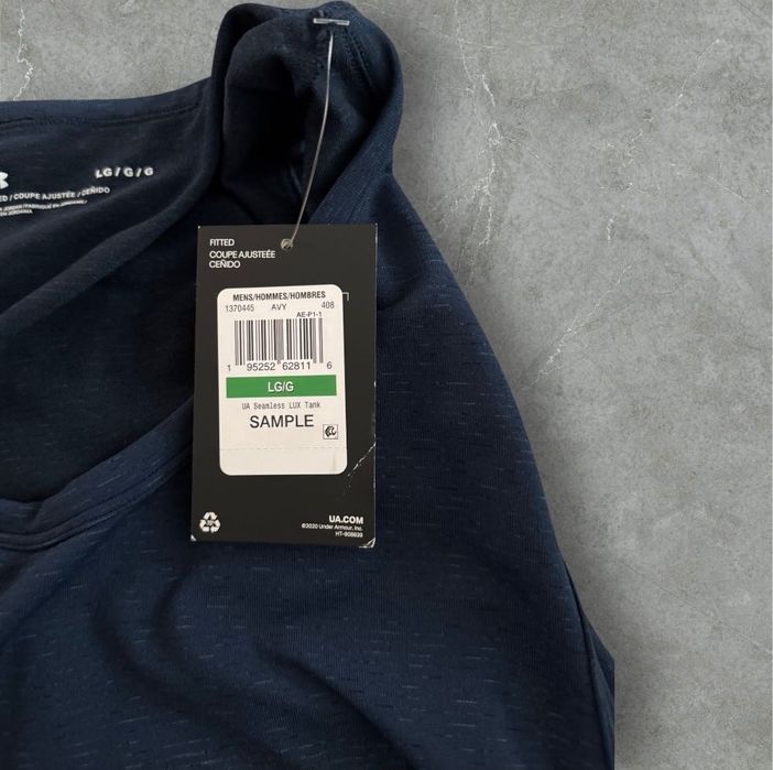 Under Armour Tank Top | Size L | Dark Blue |
Brand New