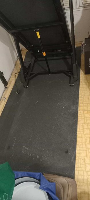 Smart Бягаща пътека CORSO 400 16 км / 2.0 HP