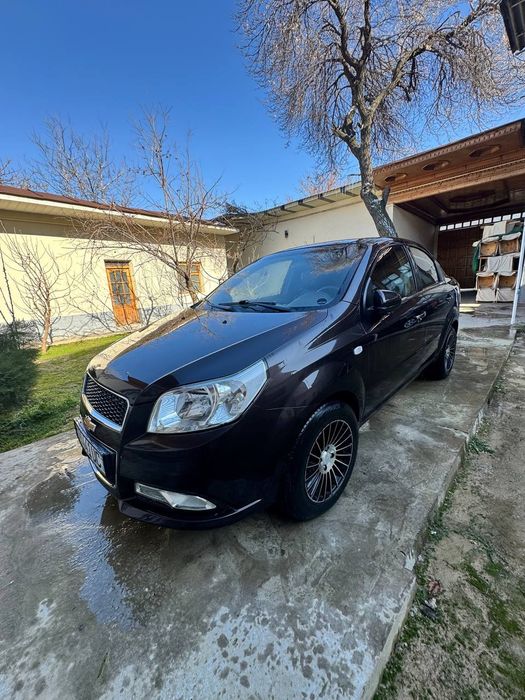 Srochna Nexia 3 sotiladi 4 pozitsiya full Avtomat