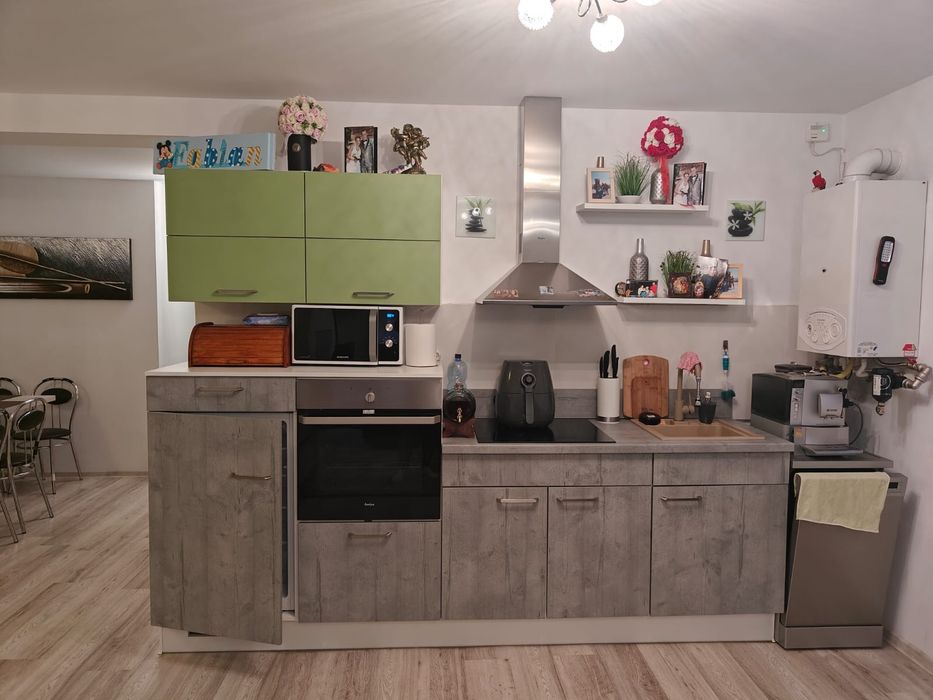 Inchiriez apartament 3 camere