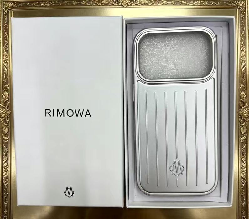 Новые чехлы Rimowa