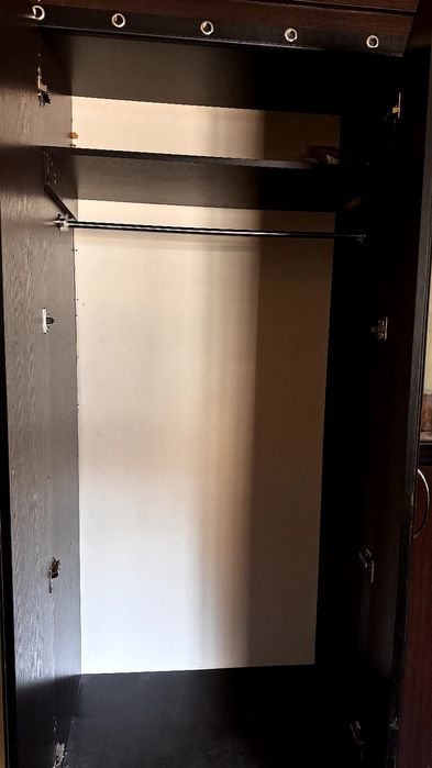 Продам срочно шифоньер