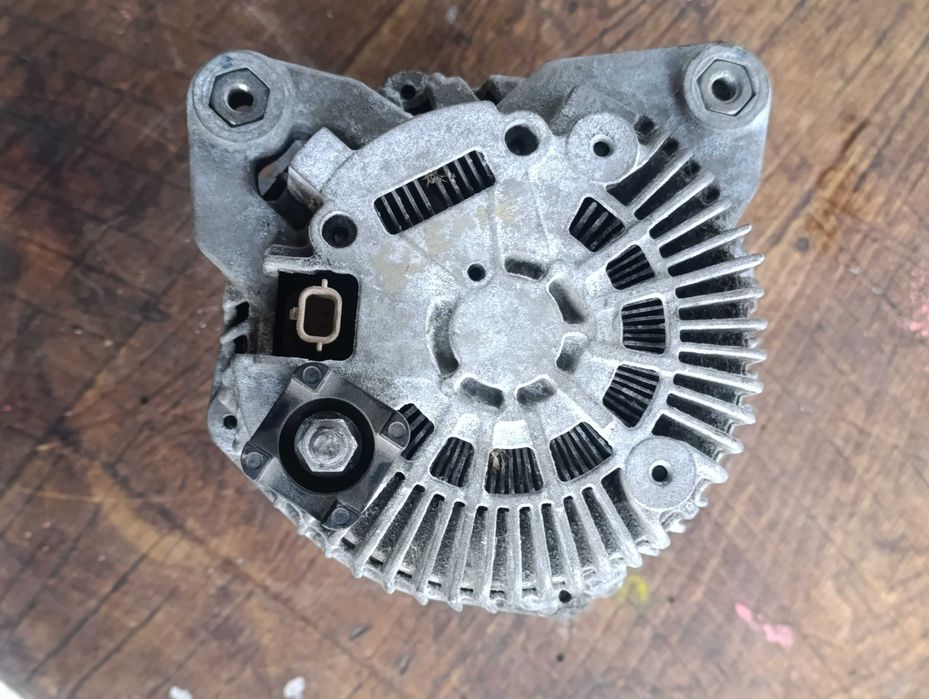 Динамо, алтернатор Рено Дачия / Scenic, Megan Duster - 82009605**