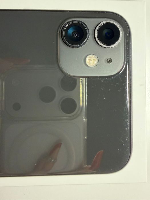 Iphone 11,128 g,