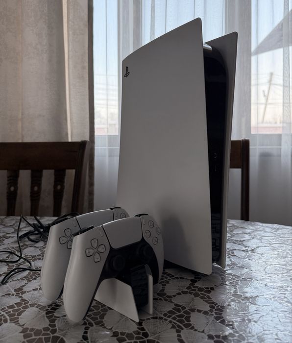 PlayStation 5 825 GB