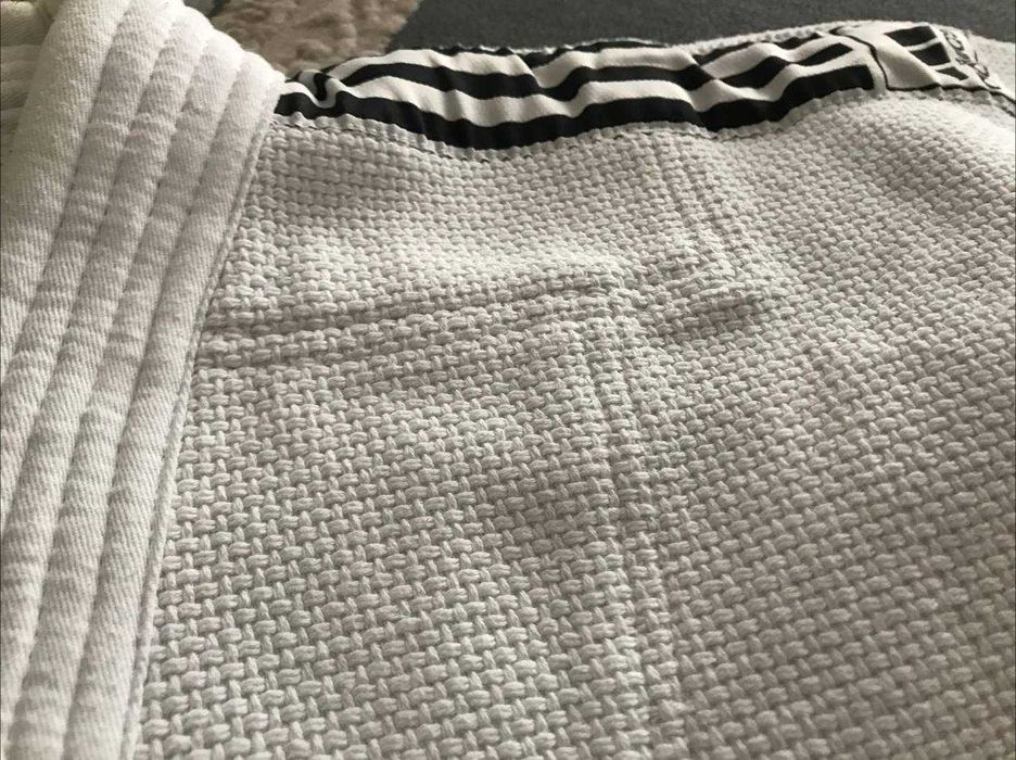 Дзюдо кимоно- Dzyudo kimono (42-razmer xolati zo`r)