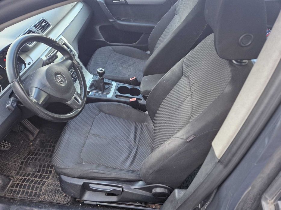 Vand VW Passat B7 2.0TDI 140 cp, 2011 unic proprietar
