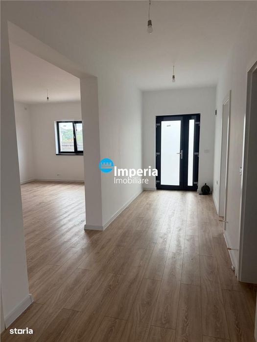Casa 3 cam, 2 bai, Beci, canalizare, Ciurbesti Miroslava