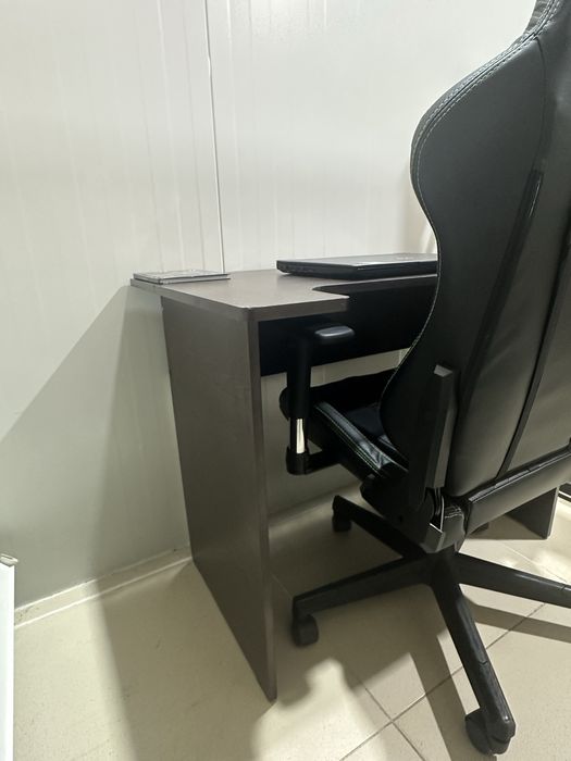 Продам новый офисный стол