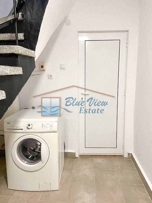 Двуетажна къща в Балчик