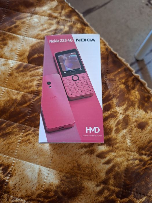 Продавам Нокия 235