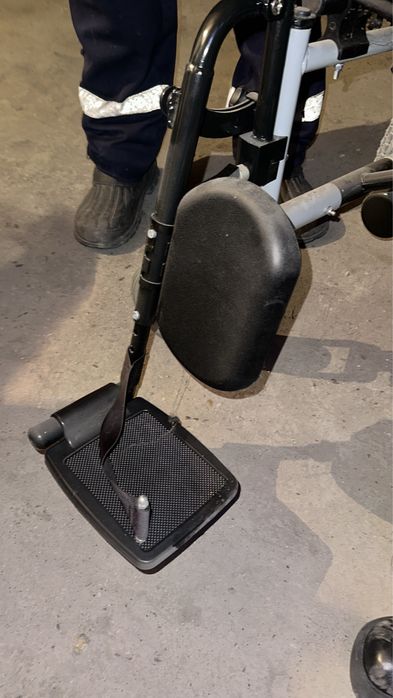 Продам инвалидную электрическую коляску