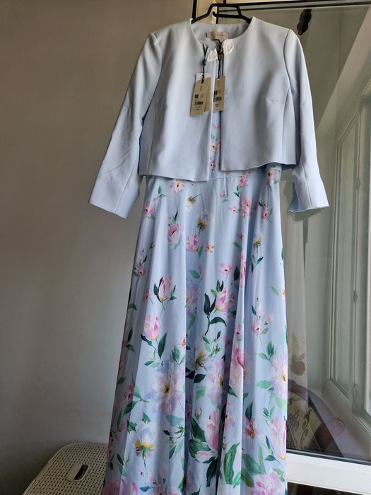 Vând rochițe Hobbs