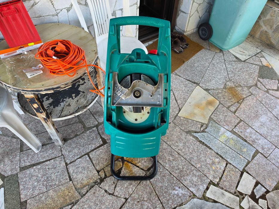 Клонотрошачка Bosch AXT Rapid 2000 + Градински кабел 20 метра