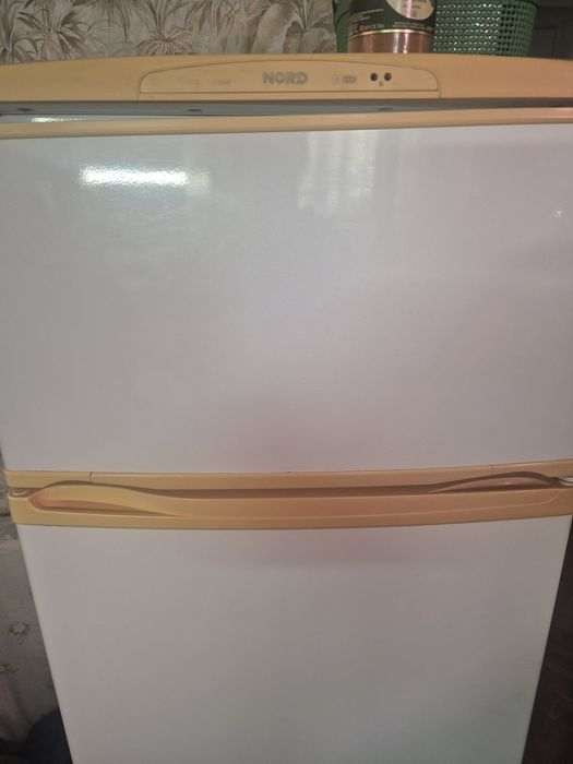 Продаю холодильник