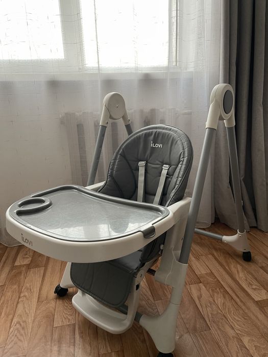 Детский стульчик для кормления
