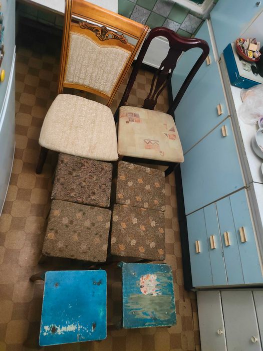 Продаются стулья, табуретки