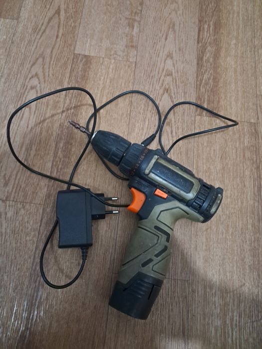 Продам шуруповерт