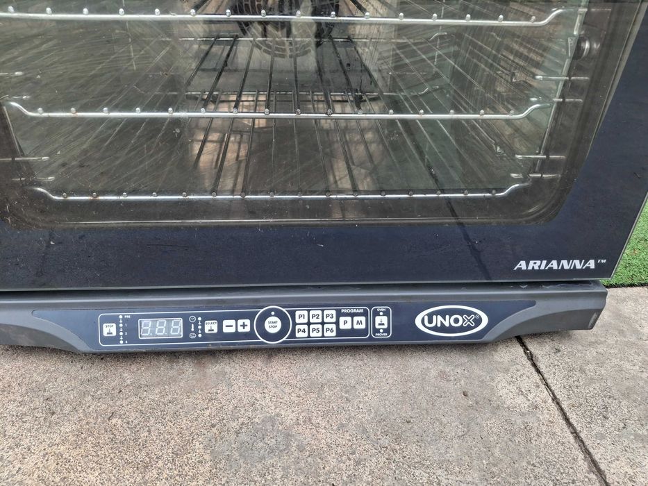 Конвекторна фурна Unox XFT135 Arianna