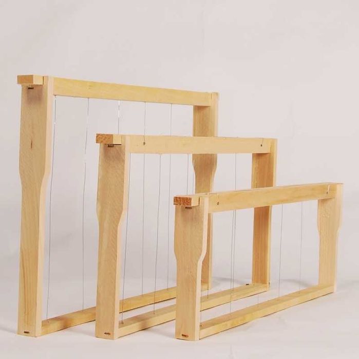 Stup complet cu balconas de 12 rame, Magazie, rame insarmate, hranitor