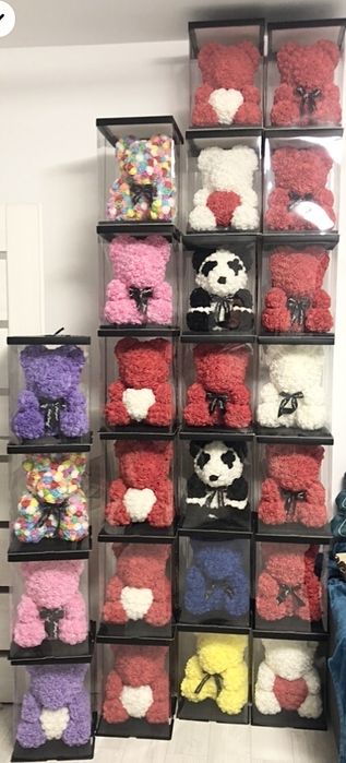 Cadou ursulet din trandafiri inaltime 40 cm 170 lei