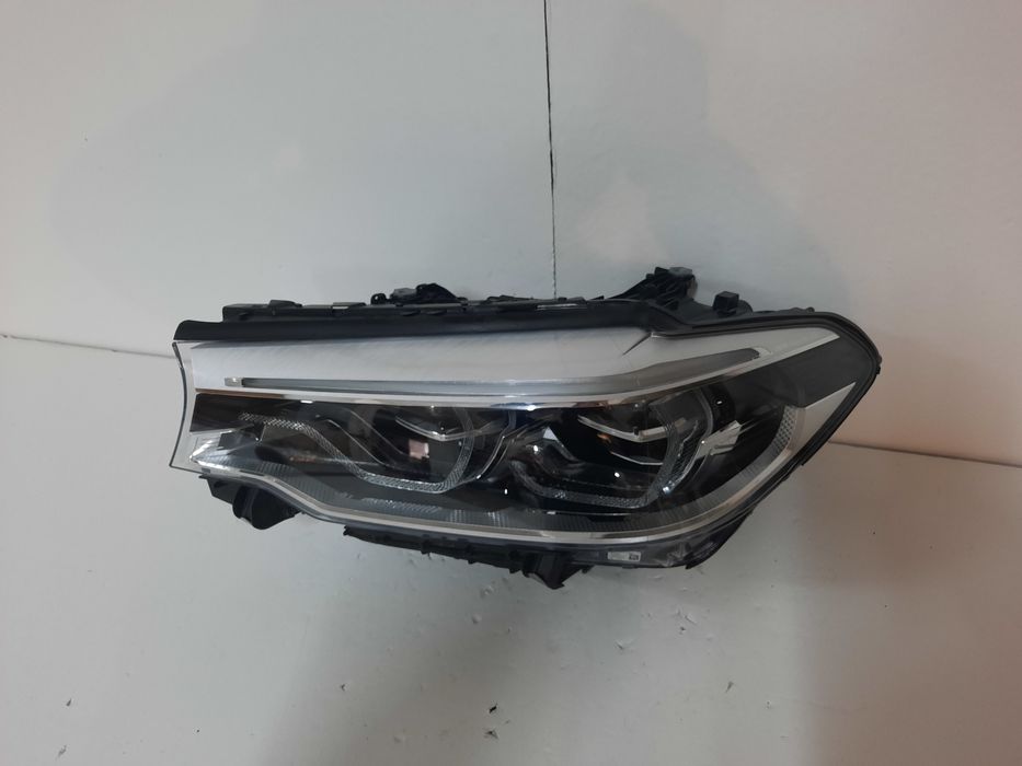 Far faruri  bmw seria 5 G30 G31 led adaptiv stanga