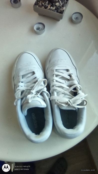 Адидас бели маратонки 38 номер