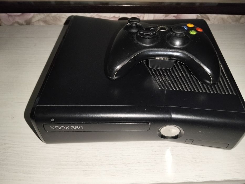 Xbox 360 в хорошем состоянии