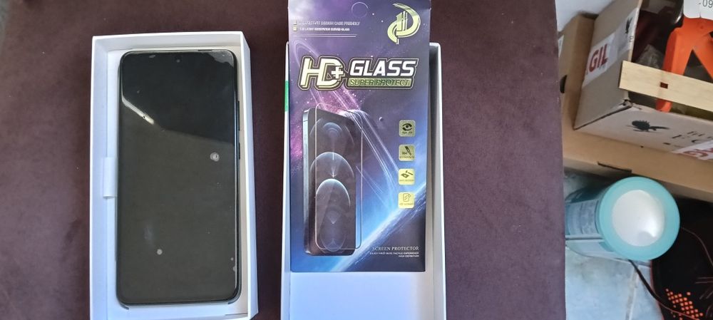Oppo Reno 12 fs 5 G folosit dar in stare excelenta  ,vine însoțit de o folie noua , cutie cu cablul usb și husa