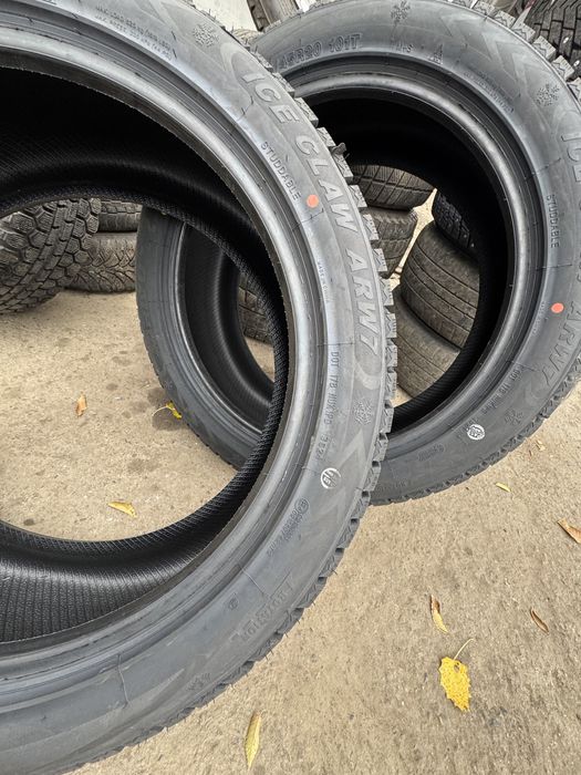Зимние шины с шипами 255/45/ R20