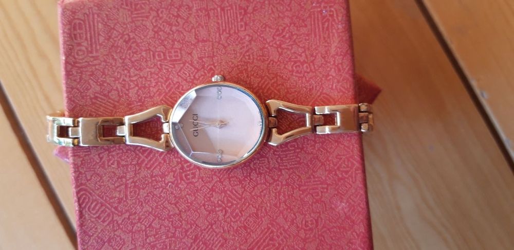 Женские часы новые