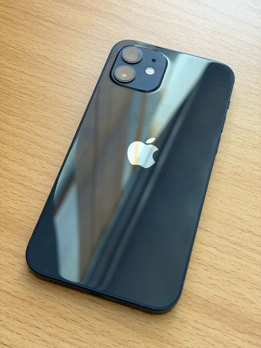 Vand Iphone 12 impecabil