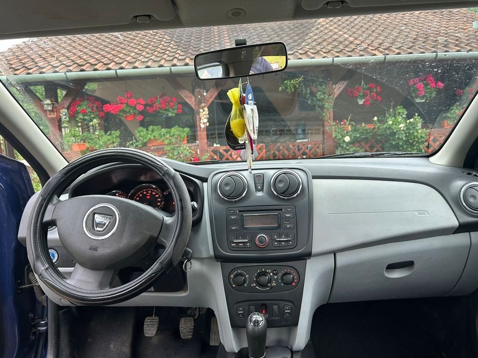 Vând logan 2 din 2013