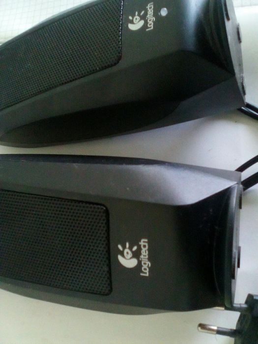 Boxe computer culoare neagra stare buna tehnic si vizual .