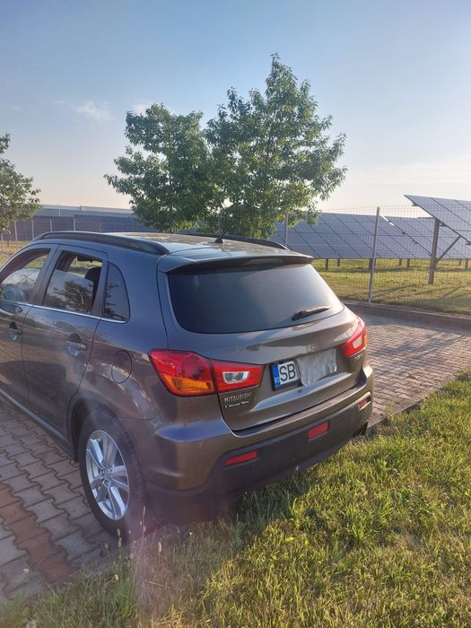 MITSUBISHI ASX 2011