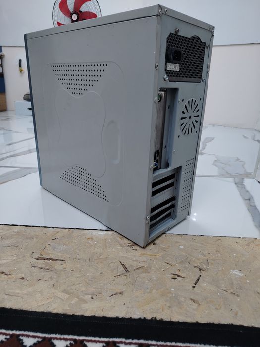 Продаётся кейс+БП.