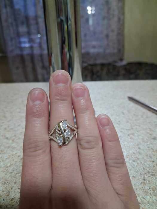 Продам комплект Серьги и кольцо 925 пробы