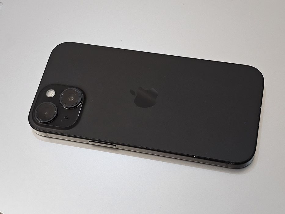 Iphone 15 черный 128gb АКБ 89%