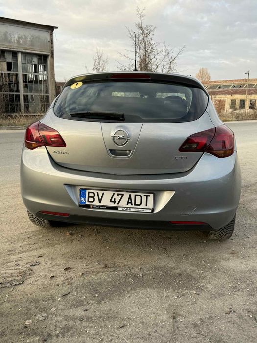 Opel astra J 2010
