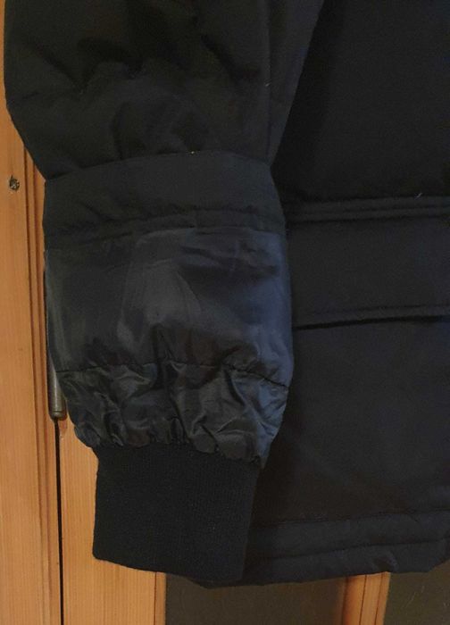 Geaca de damă neagra umplută cu puf Gr. 40