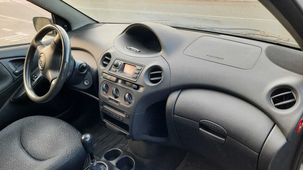 Vând Toyota Yaris Diesel 2004