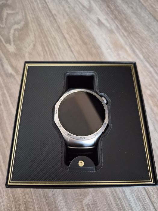 Часовник Huawei watch gt 4 titan